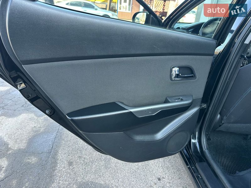 Седан Kia Rio 2012 в Хмельницком