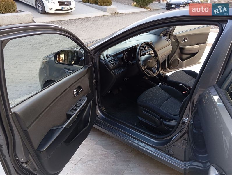 Седан Kia Rio 2013 в Одессе