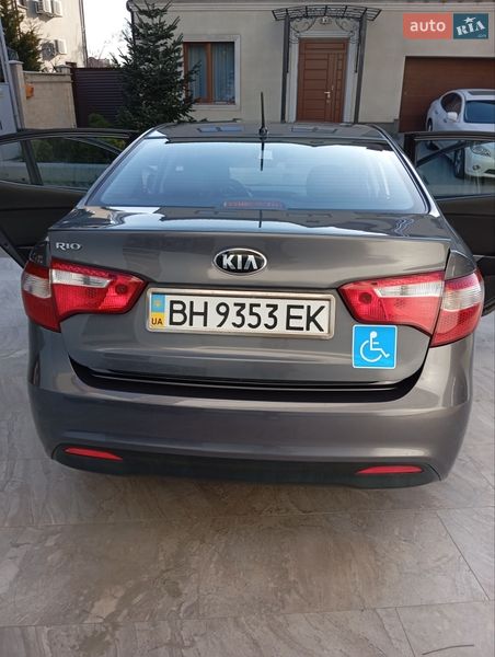 Седан Kia Rio 2013 в Одессе