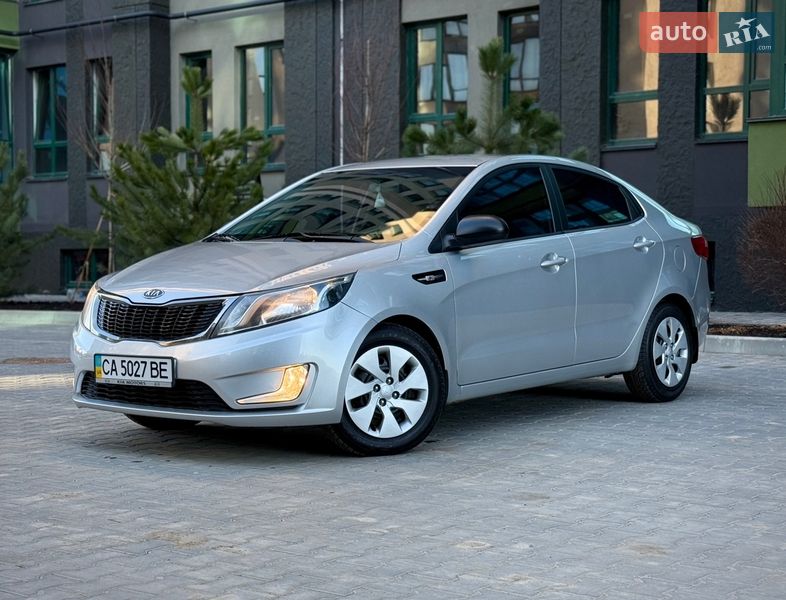 Седан Kia Rio 2011 в Киеве
