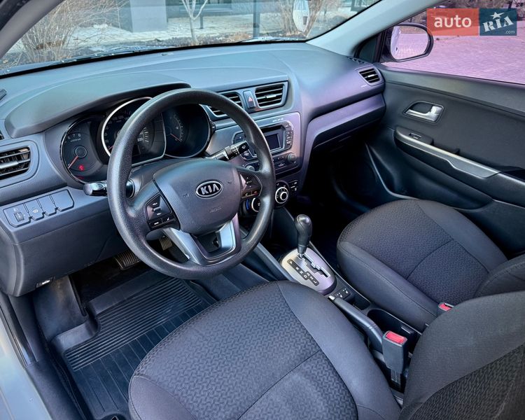 Седан Kia Rio 2011 в Киеве