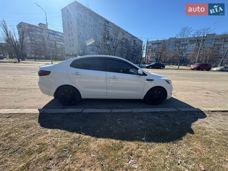 Седан Kia Rio 2011 в Киеве