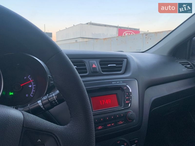 Седан Kia Rio 2013 в Киеве