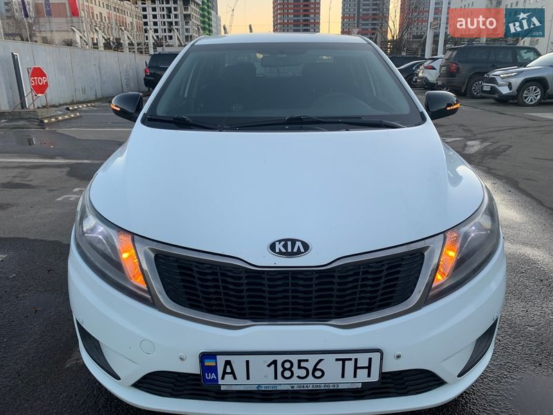 Седан Kia Rio 2013 в Киеве