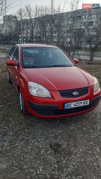 Хэтчбек Kia Rio 2006 в Львове