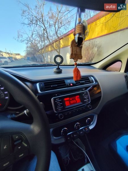 Седан Kia Rio 2016 в Києві
