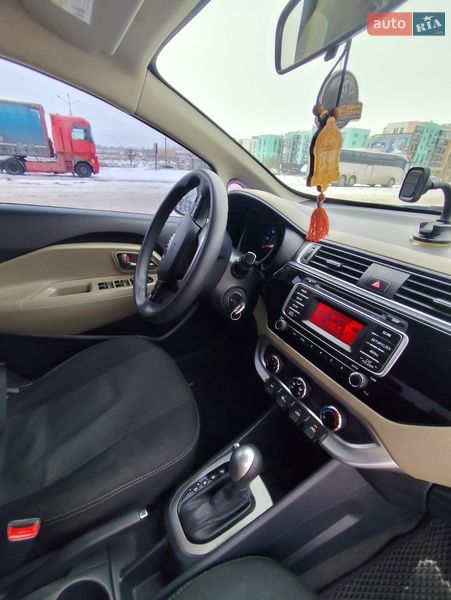 Седан Kia Rio 2016 в Києві
