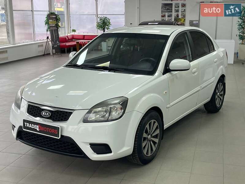 Седан Kia Rio 2010 в Киеве