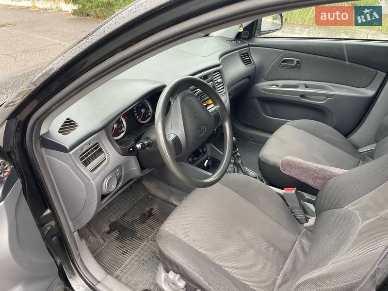 Хэтчбек Kia Rio 2005 в Киеве