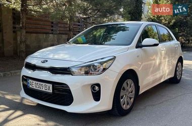 Хэтчбек Kia Rio 2017 в Днепре