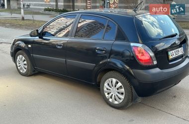 Хэтчбек Kia Rio 2007 в Киеве