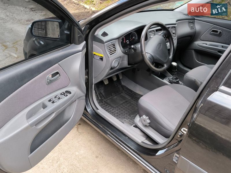Хетчбек Kia Rio 2009 в Рівному