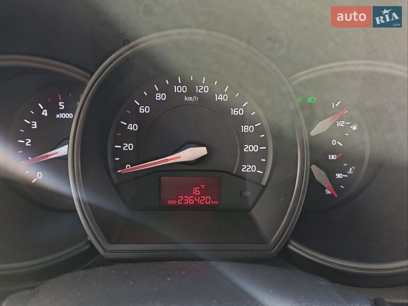 Хетчбек Kia Rio 2014 в Володимирі фото 15 Хетчбек Kia Rio 2014 в Володимирі