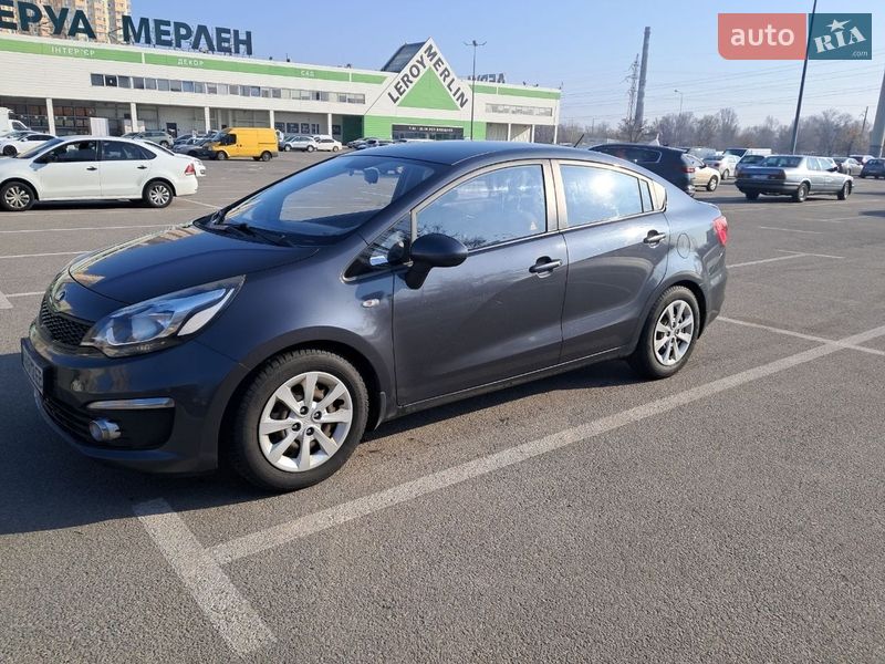 Седан Kia Rio 2017 в Киеве