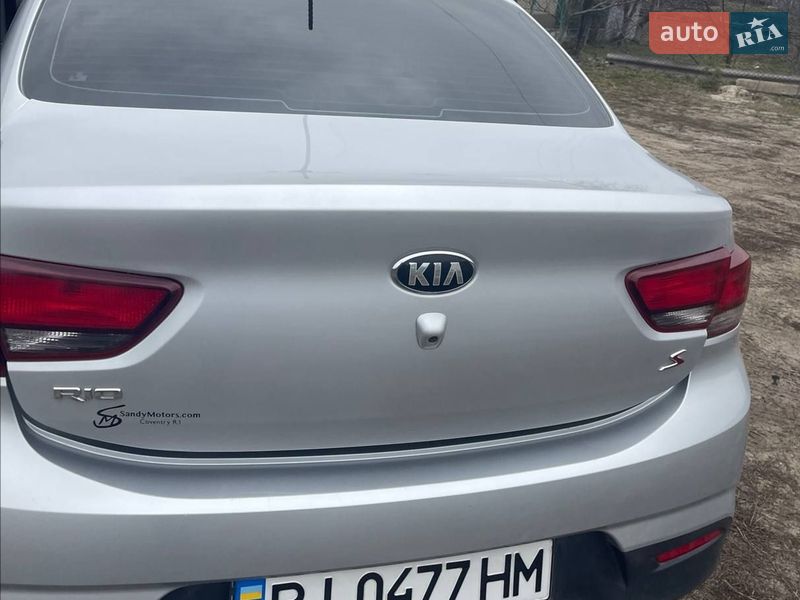 Седан Kia Rio 2017 в Зміїві