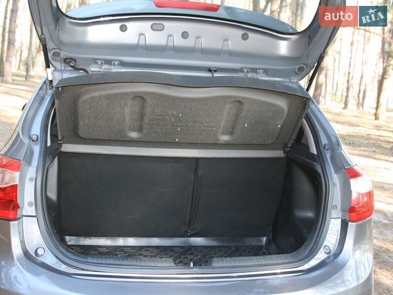 Хэтчбек Kia Rio 2012 в Киеве фото 8 Хэтчбек Kia Rio 2012 в Киеве