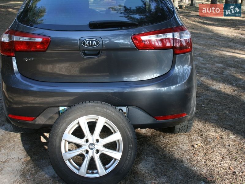 Хэтчбек Kia Rio 2012 в Киеве фото 4 Хэтчбек Kia Rio 2012 в Киеве