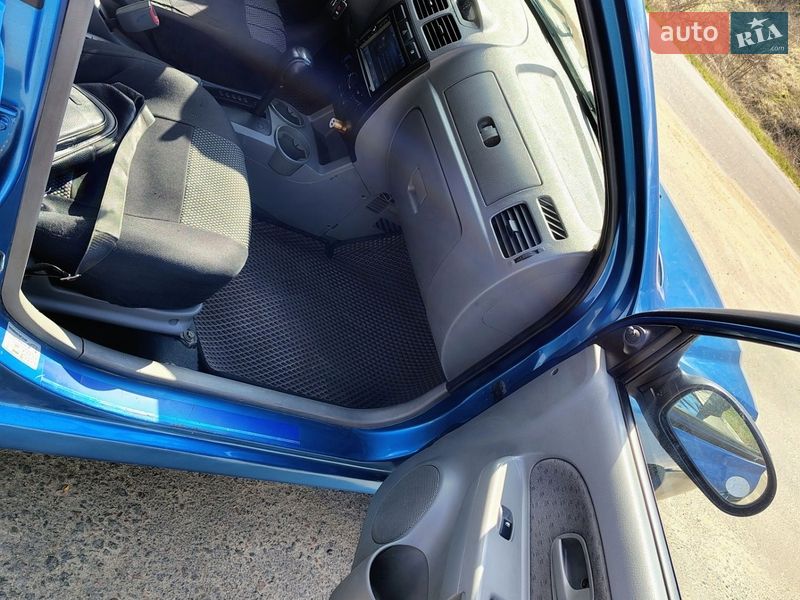 Универсал Kia Rio 2002 в Одессе