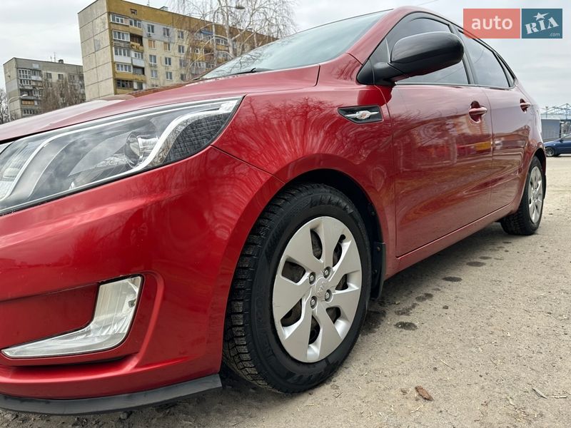 Хэтчбек Kia Rio 2013 в Харькове