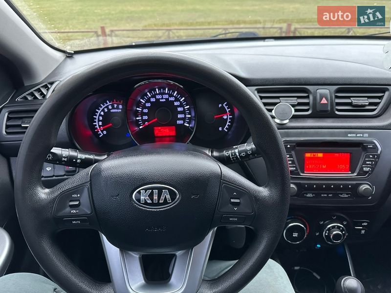 Хэтчбек Kia Rio 2013 в Харькове