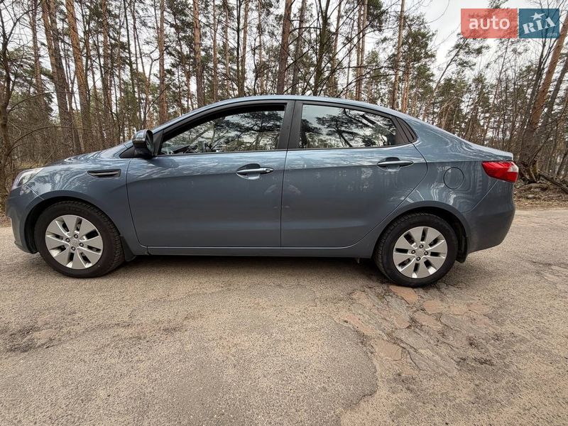 Седан Kia Rio 2013 в Киеве