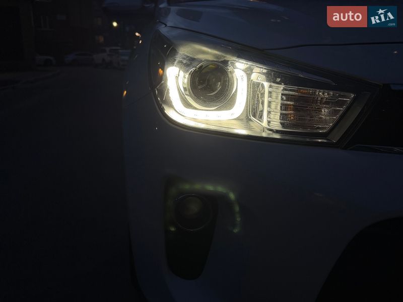 Хэтчбек Kia Rio 2017 в Киеве