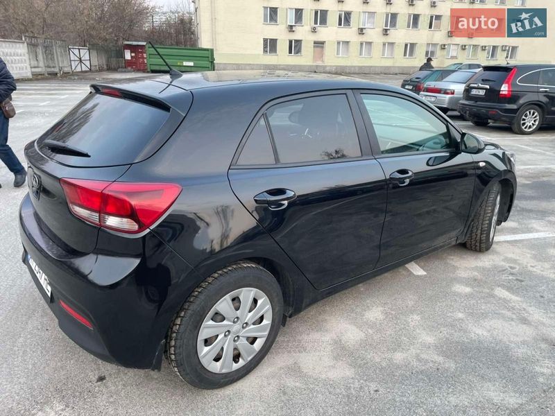 Хетчбек Kia Rio 2017 в Обухові