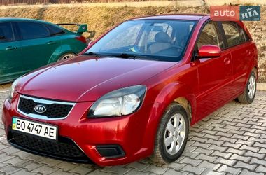 Хэтчбек Kia Rio 2011 в Тернополе