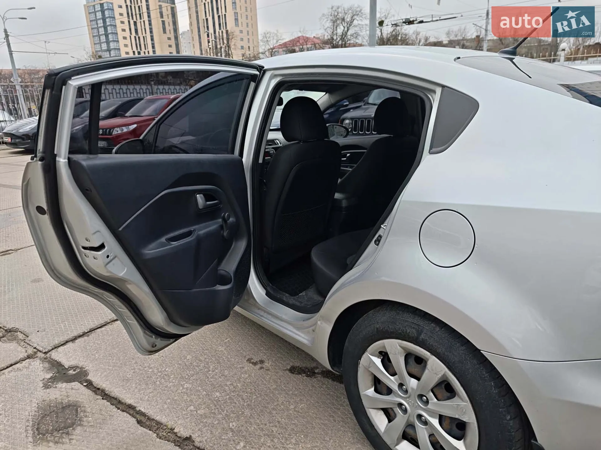 2017 Kia Rio - мініатюра 12