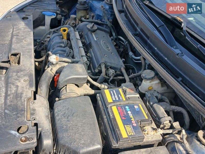 Седан Kia Rio 2013 в Чернигове