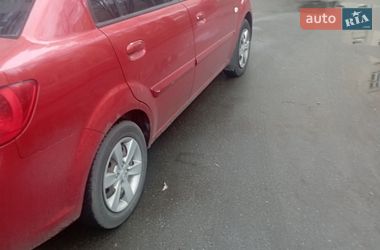 Седан Kia Rio 2010 в Киеве
