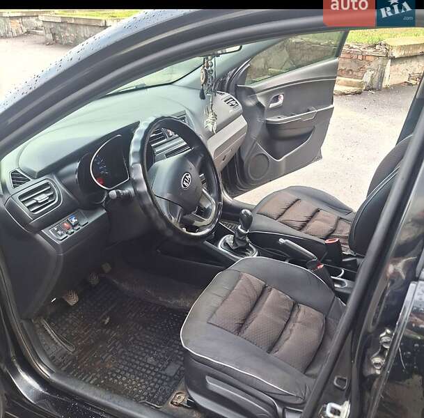 Седан Kia Rio 2012 в Днепре