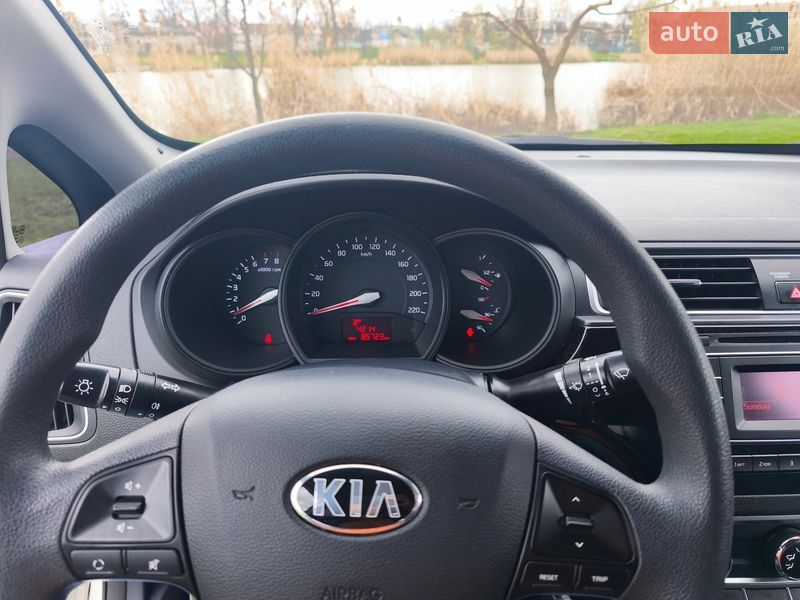 Седан Kia Rio 2015 в Харькове