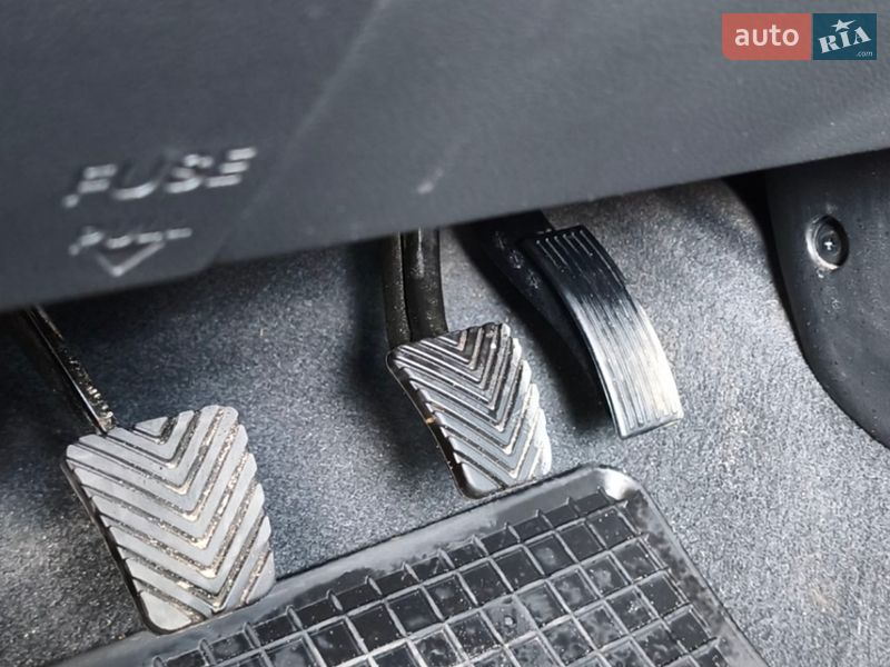 Хетчбек Kia Rio 2013 в Києві фото 25 Хетчбек Kia Rio 2013 в Києві