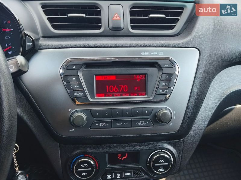 Хетчбек Kia Rio 2013 в Києві фото 40 Хетчбек Kia Rio 2013 в Києві