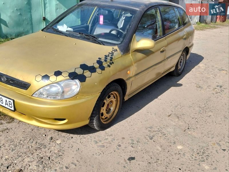 Универсал Kia Rio 2001 в Львове