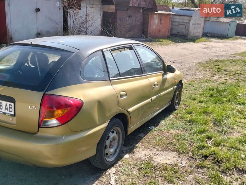 Универсал Kia Rio 2001 в Львове