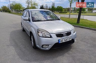 Хетчбек Kia Rio 2011 в Дніпрі