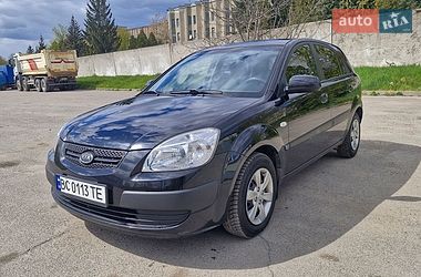 Хетчбек Kia Rio 2008 в Львові