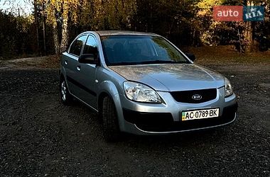 Седан Kia Rio 2008 в Камне-Каширском