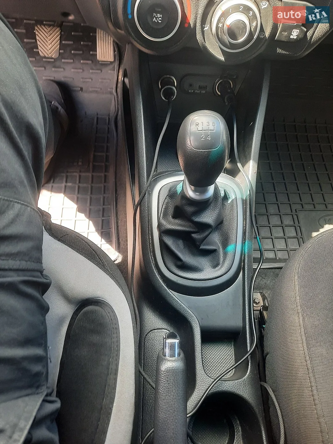 2012 Kia Rio - мініатюра 16