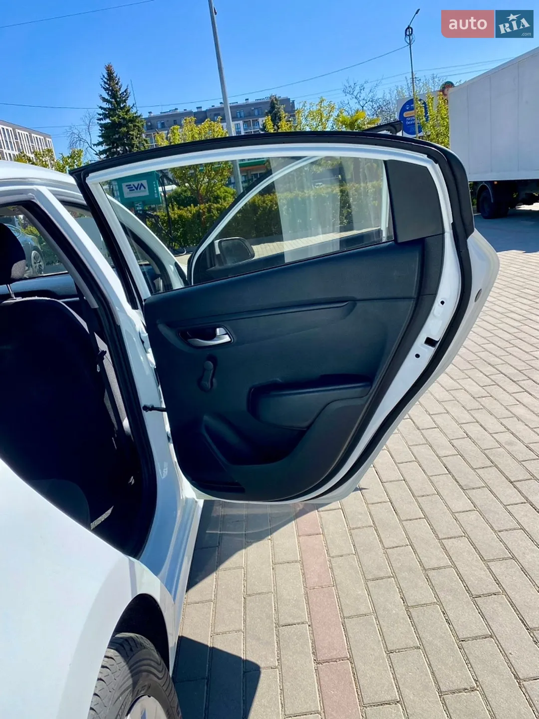 2021 Kia Rio - мініатюра 16