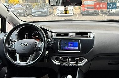 Хэтчбек Kia Rio 2016 в Софиевской Борщаговке