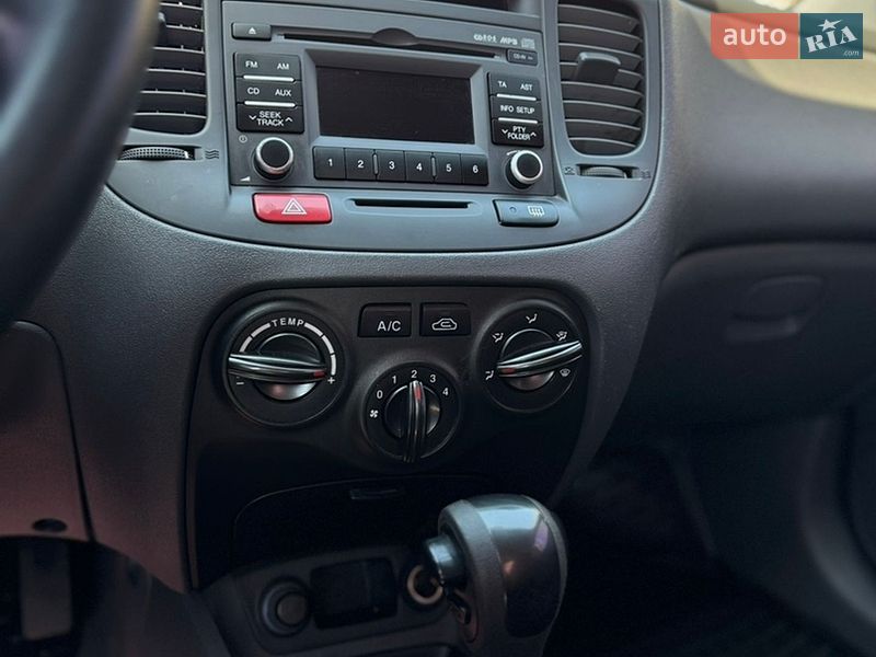 Седан Kia Rio 2011 в Днепре