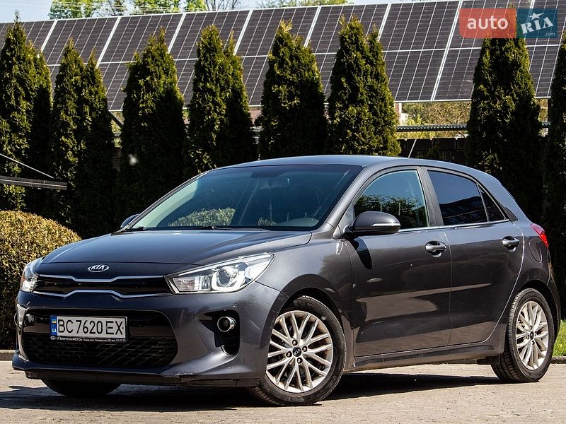 Хэтчбек Kia Rio 2017 в Львове