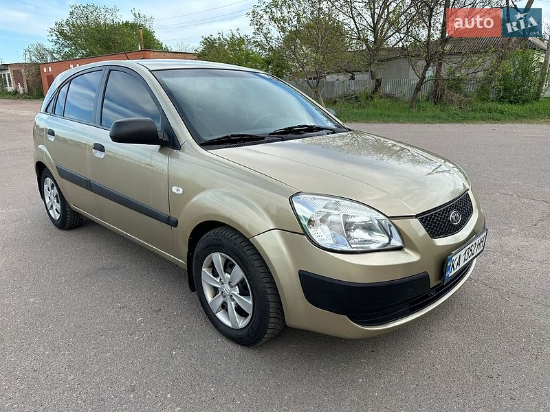 Хэтчбек Kia Rio 2008 в Прилуках