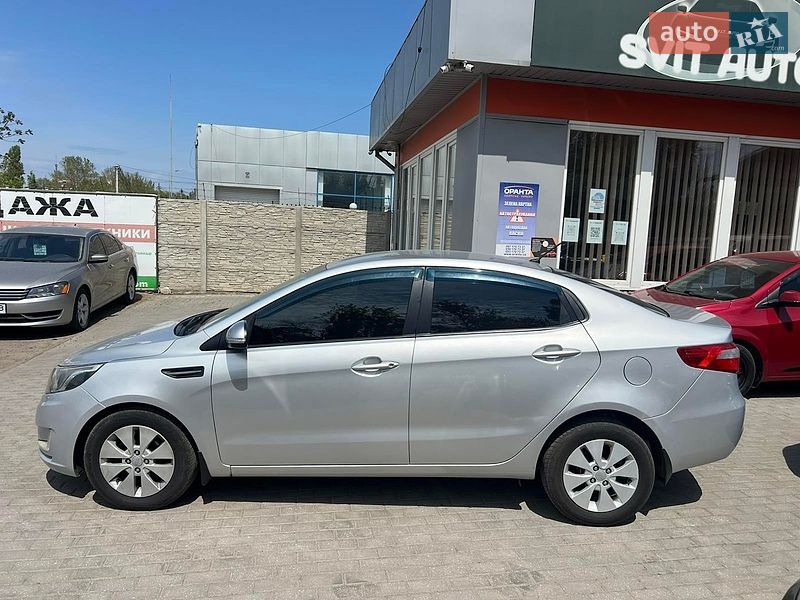 Седан Kia Rio 2013 в Николаеве