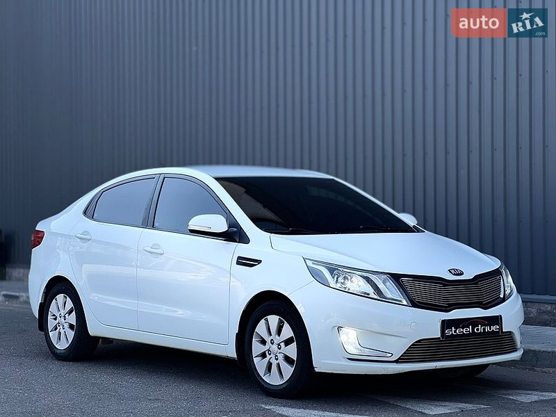 Седан Kia Rio 2013 в Миколаєві