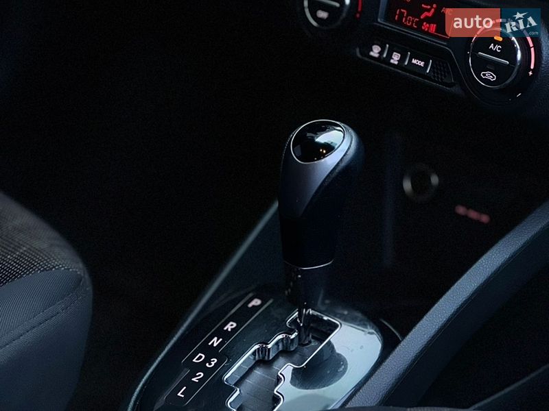 Седан Kia Rio 2013 в Миколаєві