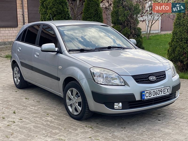 Хэтчбек Kia Rio 2008 в Чернигове